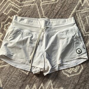 Women's vuori shorts